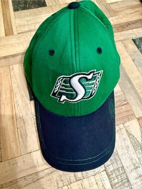 Vintage Saskatchewan Roughriders CFL Two-Tone Green Snapback Hat Cap